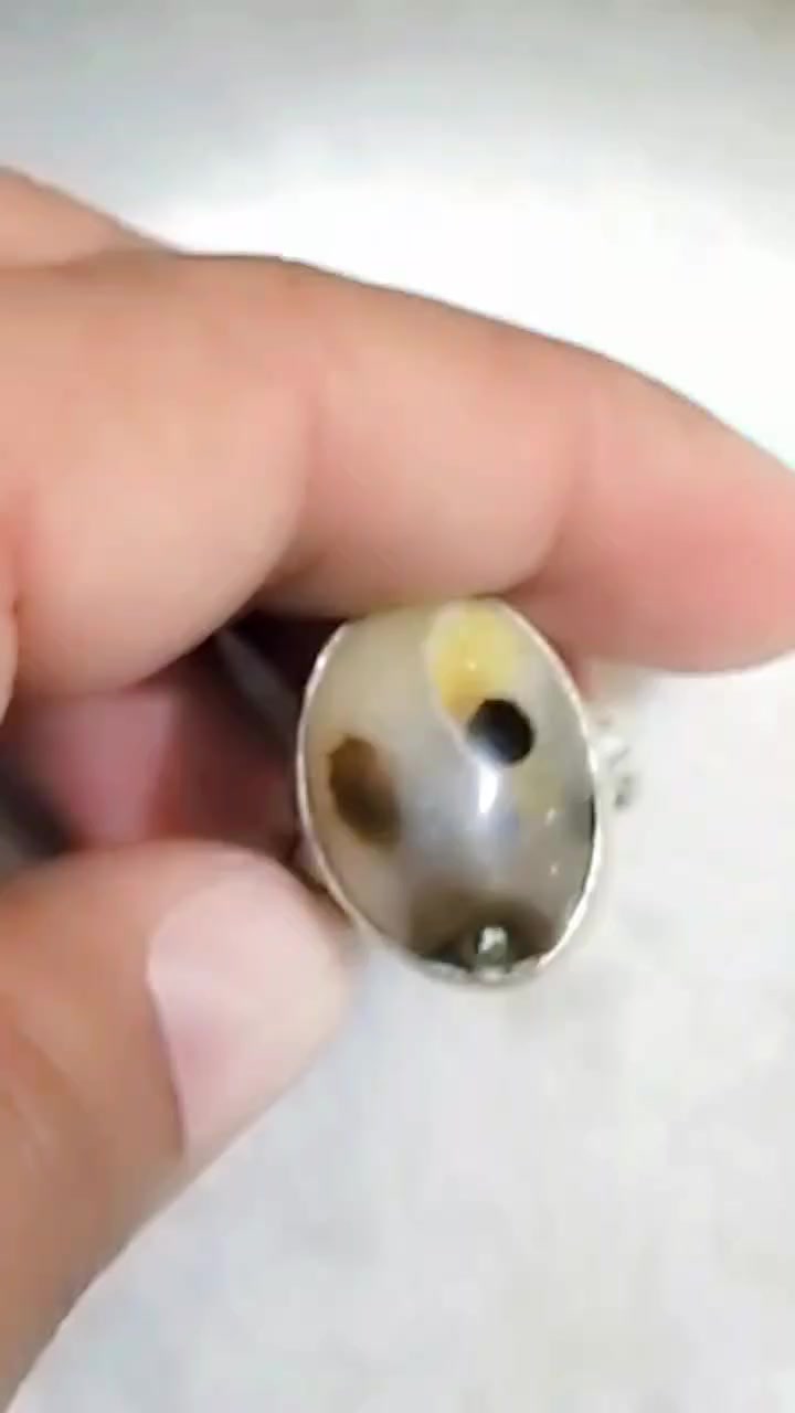 السلام عليكم مجموعة خواتم من العقيق اليماني والياقوت والسليماني ومسابح للبيع الشراي يراسلني وات ساب ***********
