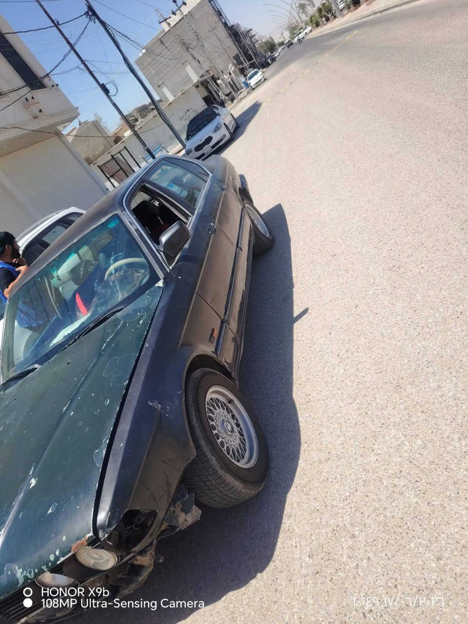 السلام عليكم بي ام 735اصل
صدر امامي خلفي جديد غرفه نضيفه كلش 
تبريد 🥶 تخم تاير عدد 4 ويلكب خليه السياره جاهزه وياها بجم جديد ماشده السياره بلاديه قطرت صبغ مابيه فقط البنيد تستال التعمير صفيتها على ايدي بس عبن متوازي عل فلوس اريد ابيع الشراي يتصل فقط بيع مراوس ماروس. رقمي ***********
