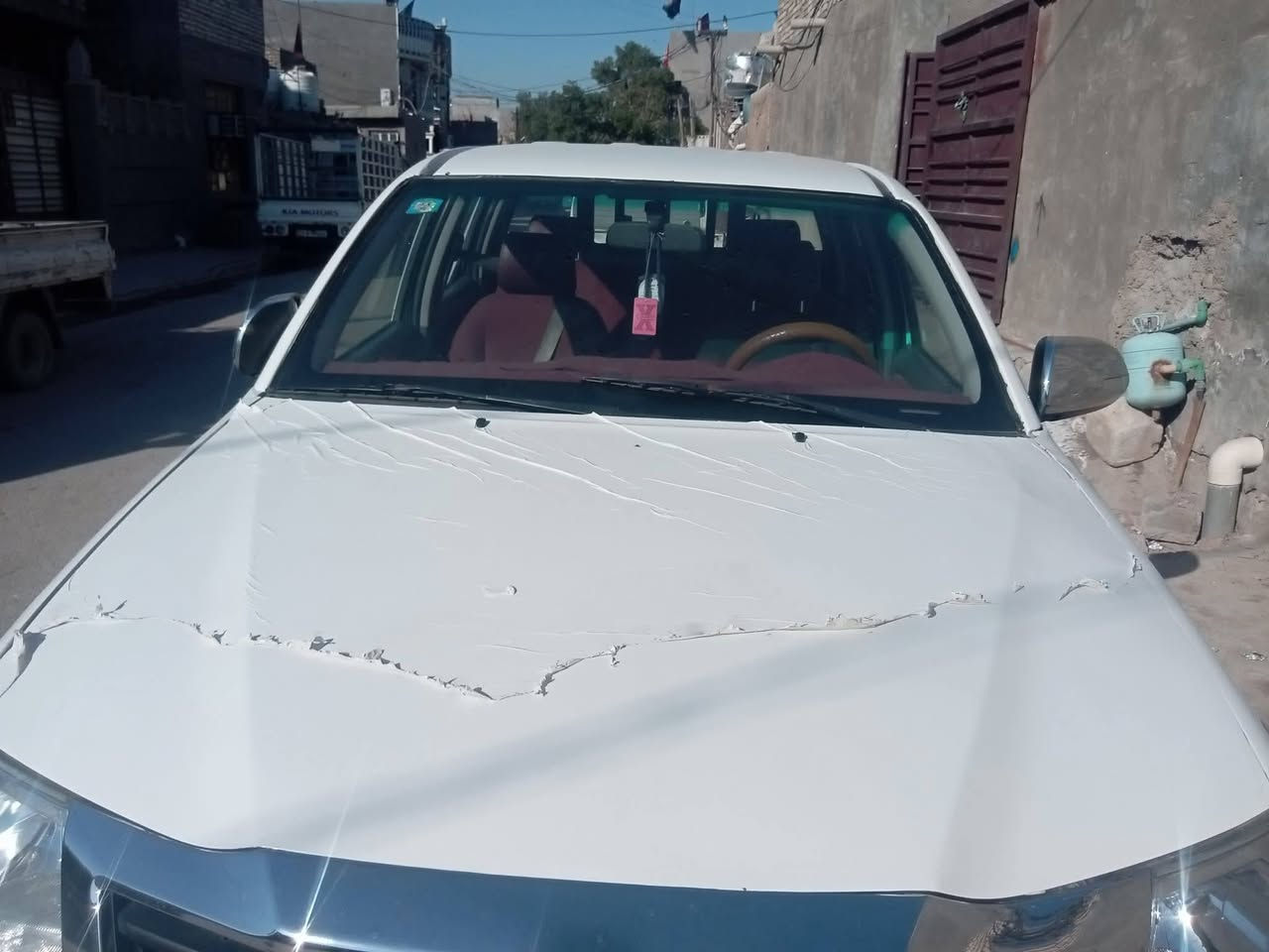 سلام عليكم ورحمة بيكم تويوتا هايلوكس موديل 2012رقم واسط سياره حلوه خير من الله نضافة فول كير عادى مكان بغداد الهاتف ***********///***********
