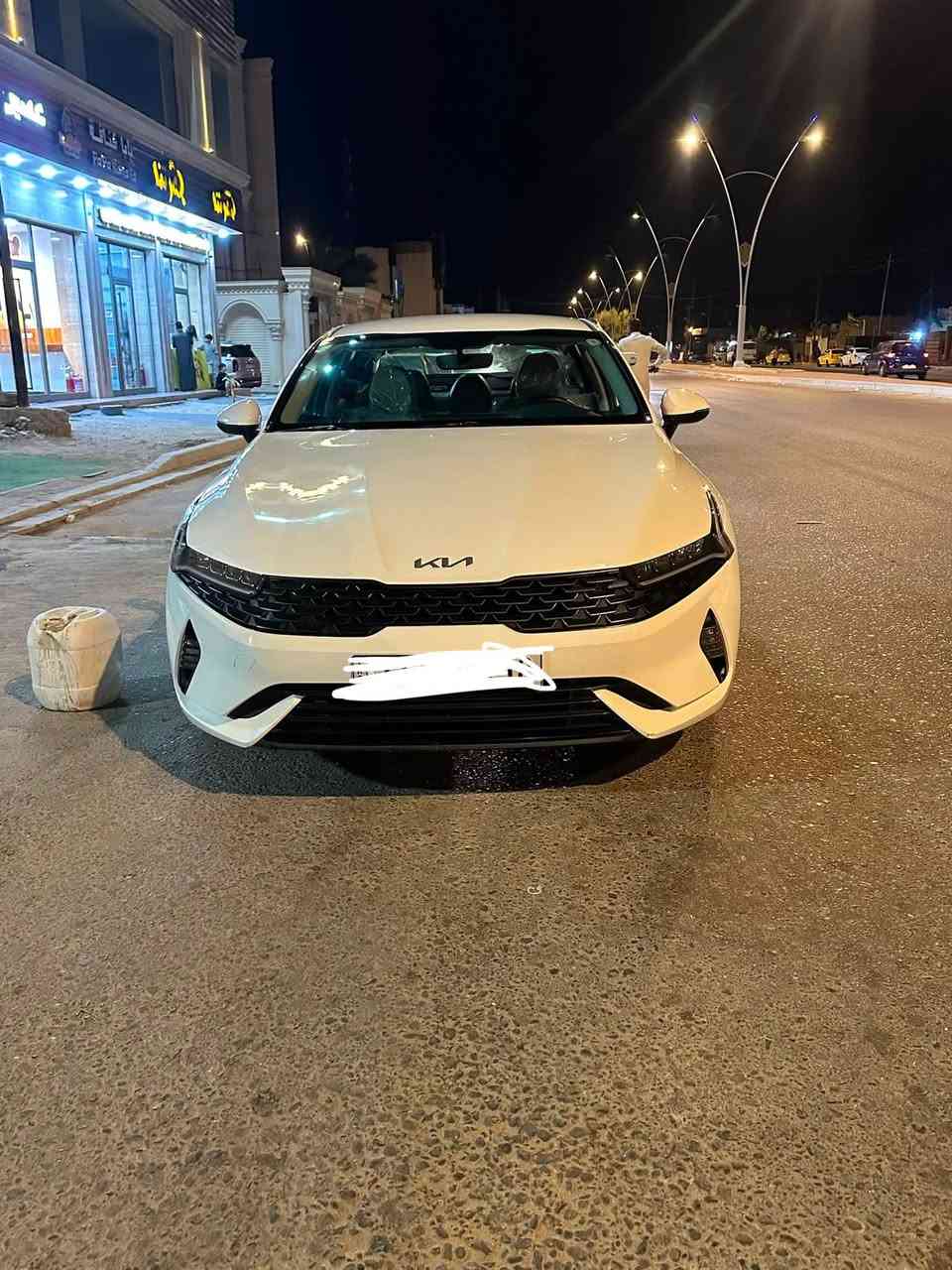 السلام عليكم . K5  موديل 2023  خليجي كفاله عامه محرك 2500  رقم أربيل السياره موجوده بلبصره انتهاء السنويه 2027  شهر السابع السياره بيها رصعتين صغار فقط لا غير . بسم شركه بلبصره . فول مواصفات ماعده التنته ماشيه شي قليل السعر $210  بيها مجال قليل .رقم الهاتف  ***********
