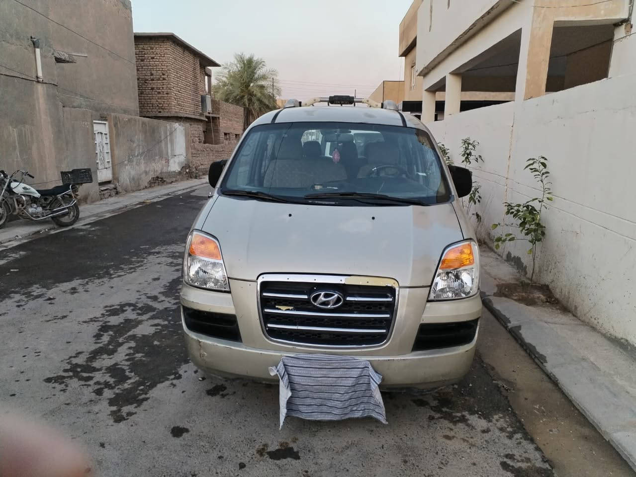 السلام عليكم
ستاركس للبيع موديل 2007 
ستاركس نضيفه 
سياره كله شرط 
محرك مسكر بانزين 
شرط تحويل ثانيوم بسمي 
رقم صدامي احمر بغداد 
للاستفسار هاتف ***********
