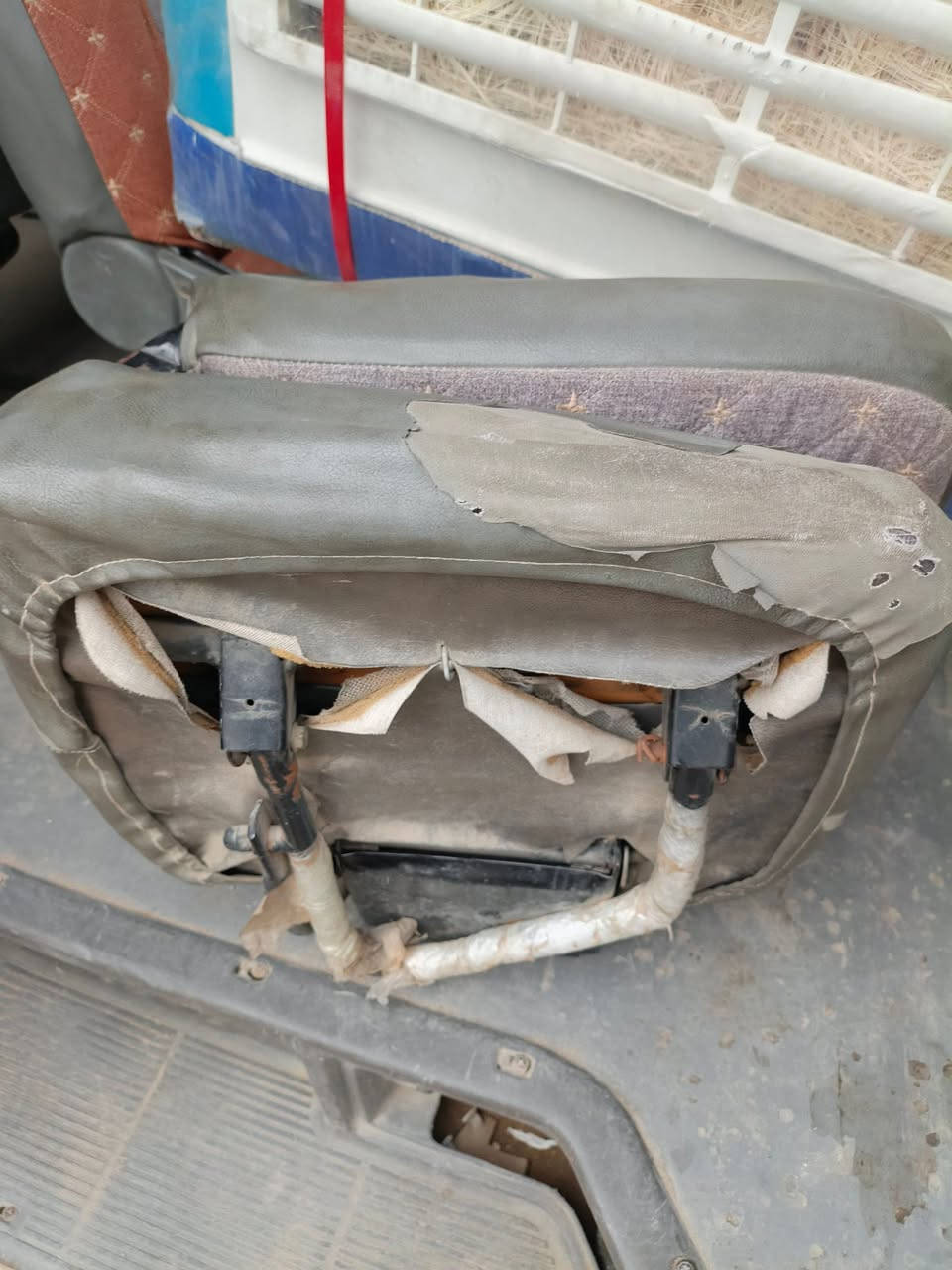 السلام عليكم...للبيع كرسي قلاب فتون نظيف السعر 50 الف


**إذا كنت صاحب هذا الإعلان وتريد حذفه لأي سبب، رجاءا أرسل رسالة إلى الدعم الفني**