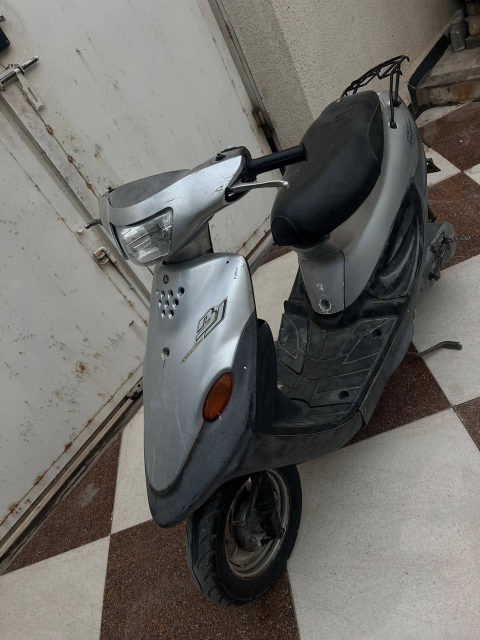 🛑🛑🛑🛑 دراجه 9 زروف للبيع  جاهزه من كلشي شلعه فول وسرعه فول ونضافه شوفت عينك ناقصهه فقط  باتري.                       .مكاني القرنه الشرش سعررررررررر مناسب ***********
