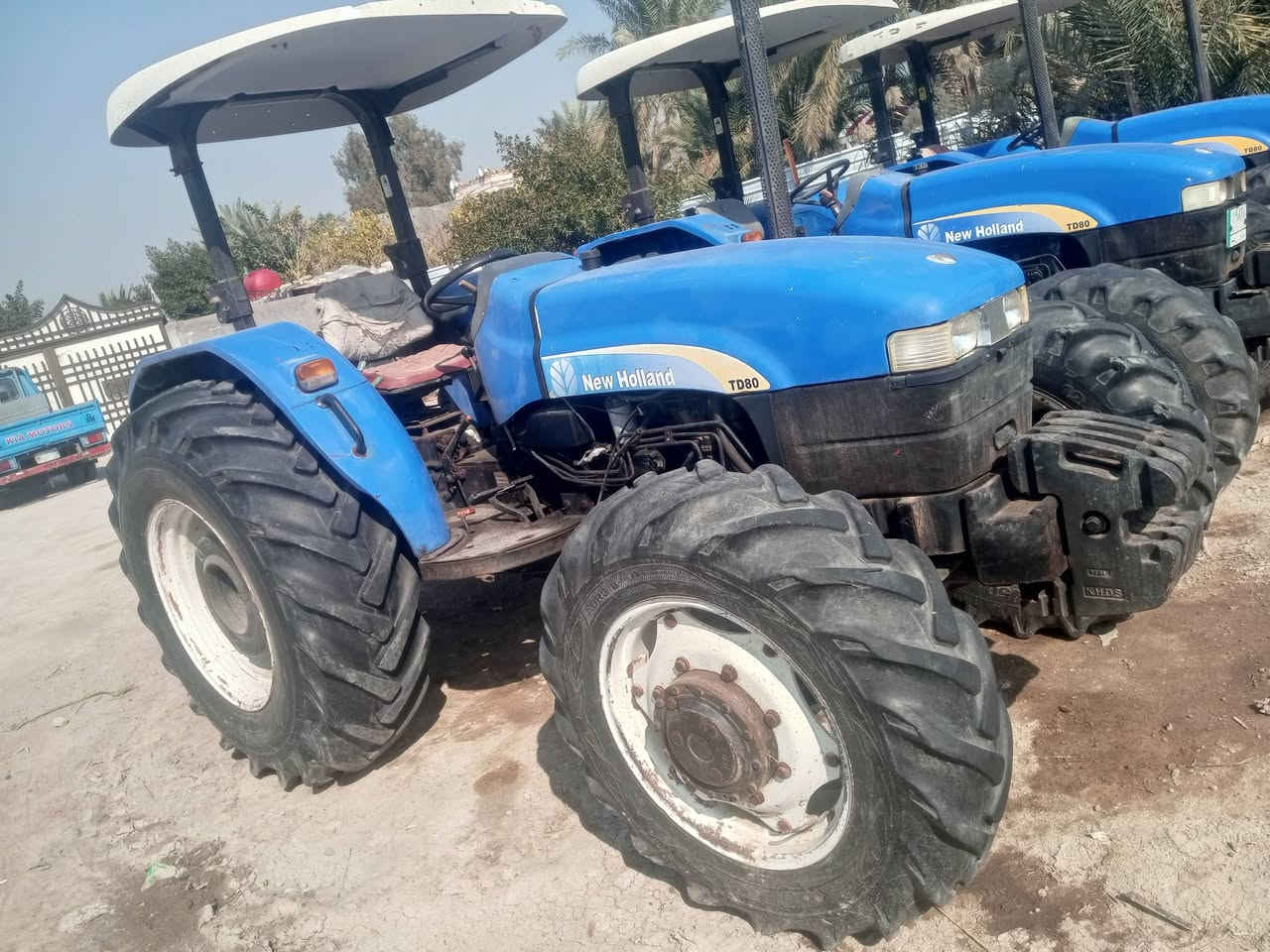 سلام عليكم نيهولند لبيع موديل 15 رقم واسط تحويل مباشر لمحرك ل تقيص ول بخار تخم تاير  جديد لعنوان ديوانية لمهناوية ول ستفسار عل لرقم ***********
