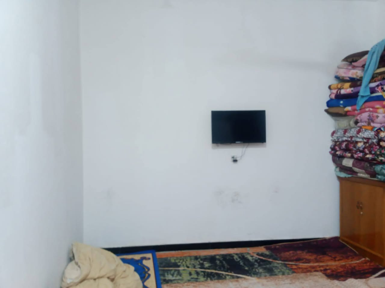 الناصريه _ منطقة الخميسات بيت كامل جاهز للسكن قريب جدا من الشارع العام التبليط 
مساحته 130 متر 
السعر 35 وبية مجال قليل 
للاستفسار ***********
