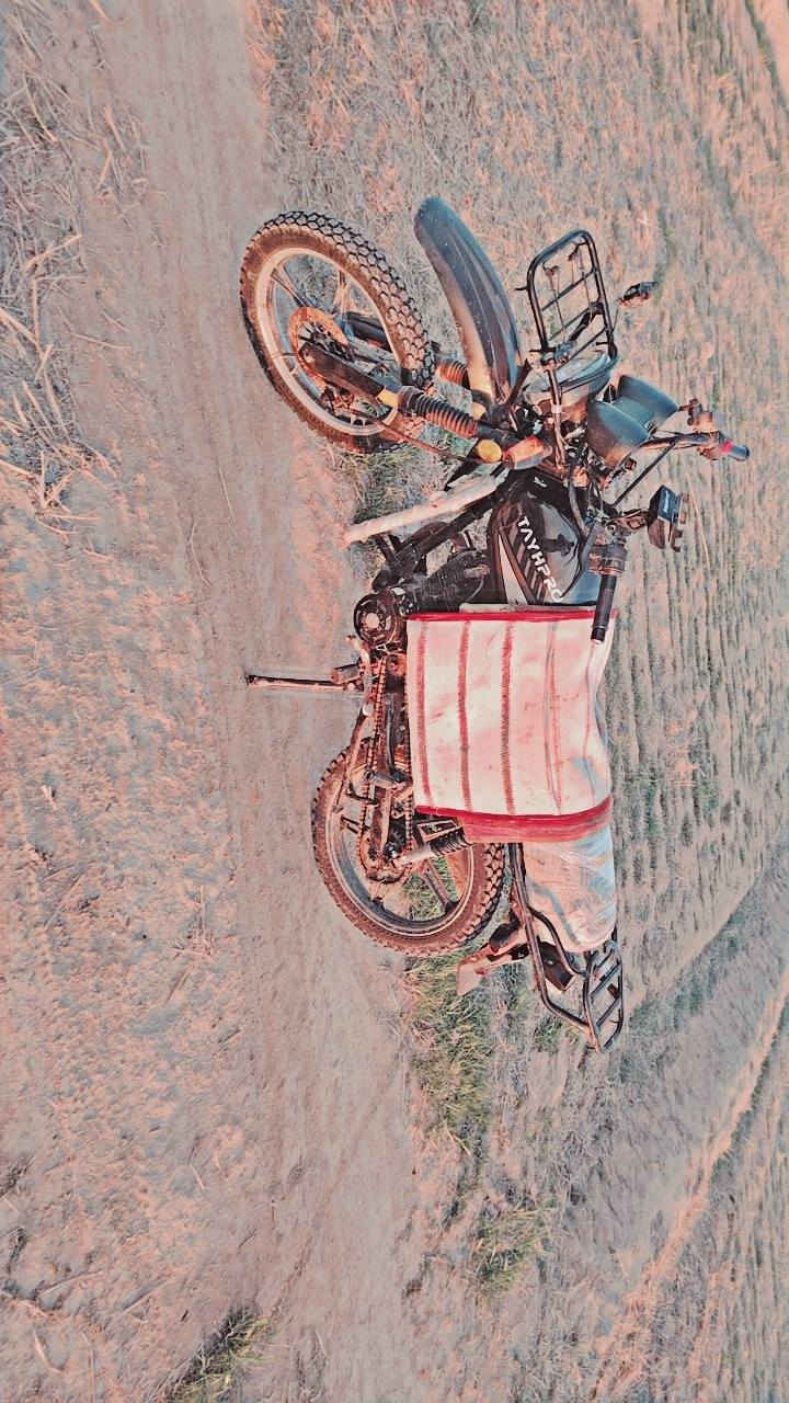 السلام عليكم دراجه البيع تايه تاج الدراجه مكفوله تخم تاير جديد كهربايات كلهء شقاله السعر 650 وبيهء مجال ترهم مراوس شعندك نزل رقمي *********** المكان واسط العزيزيه.
