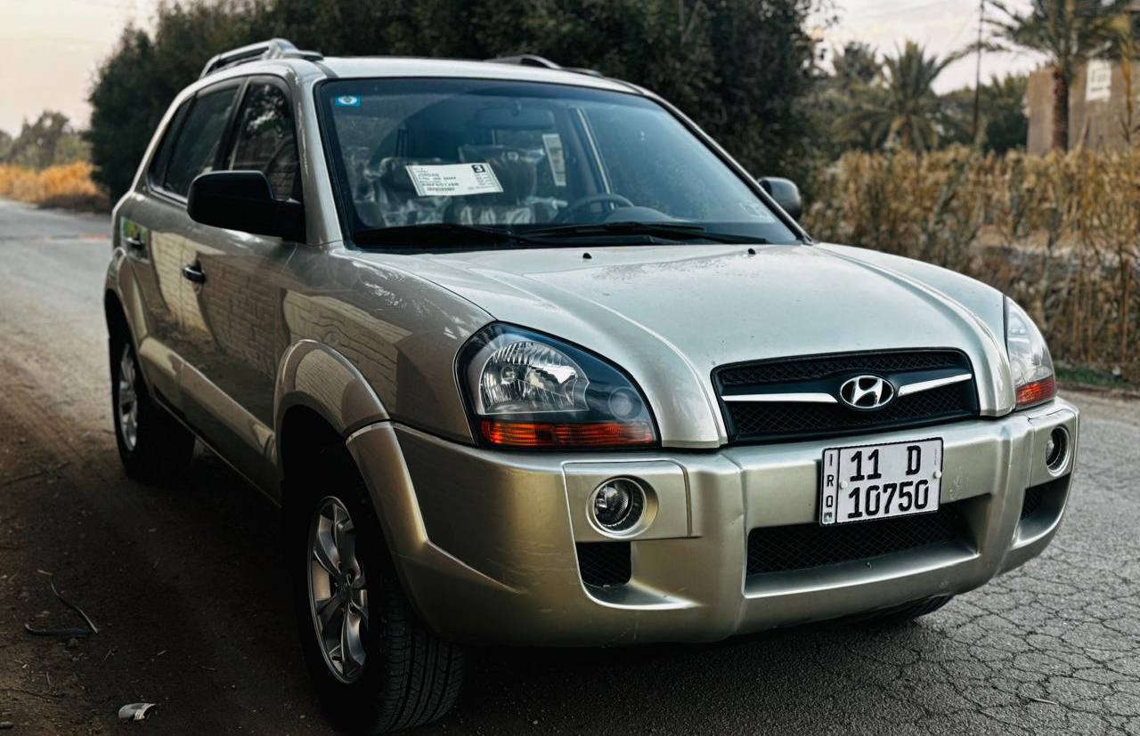 اخت زيروووووووو 
هونداي توكسان موديل 2009 
استيراد شركة الكاصد للسيارات 

ماشيه 24الف كيلو متر شرط حقيقي وعلى الفحص  وكتبلك بالعقد السياره(شبه زيرو ) رقم بغداد دولي بسمي هزه وسنويه ولوحات جدد 
مكفوله من الصبغ والضربة والفتح والتبديل والبارد والزنجار والجراد والزنجار حتى الدعميات والكفرات مكفولات 
كير محرك حداديه كهربايات تبريد وتدفه شرط الكفاله وعلى وضع الشركه داخل وخارج 
السياره فول اوبشن فتحه سقف أربع دسك فور ويل خمسه ويل كب حساس خلفي دشبول مطعم بلانمنيوم برده بالصندوك كلشي بالسيارة على وضع الشركه سبير وعدت وجك ومثلث وطفاية الشركة بيه وغير مستخدمات مع الشبجه والكتلوكات كلشي بالسيارة على وضع الشركه السياره استخدام واحد من الشركه ممفتوح بيه غير الاطارات والبطاريه

مكان السياره بالحله‏‪***********‬‏
