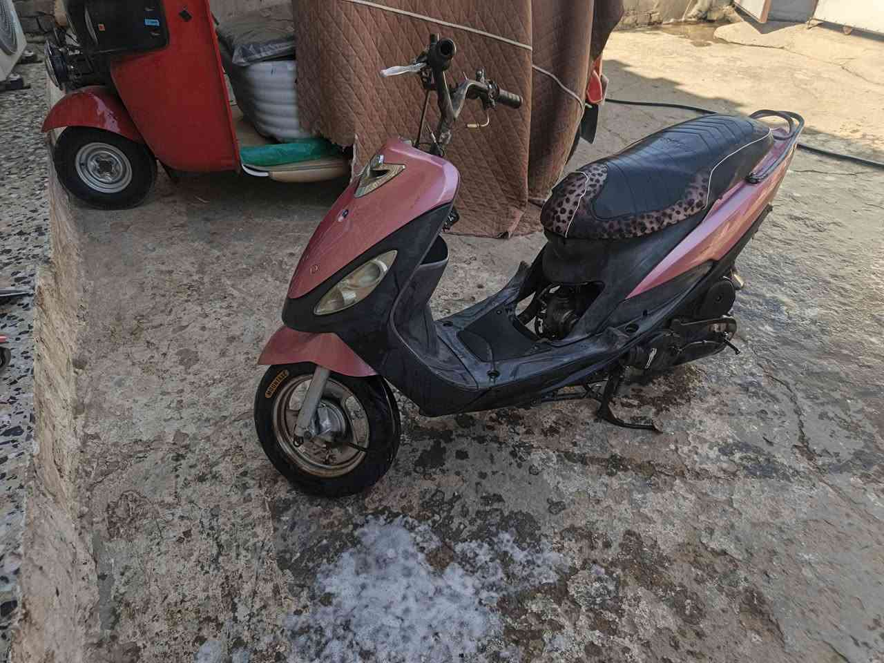 سلام عليكم اخون ماكس للبيع مكفوله مكينه وكفر مختم بوشه55وكلج رياضي جاهز مابيه نقص قراضه.... كلهن موجوادات .. تايرات جدد    مكاني بغداد حي نصر المعامل كهربائيات شغاله سلف وهندر  نكره  رقمي *********** لسعر 350 وبيه مجال حك جيه
