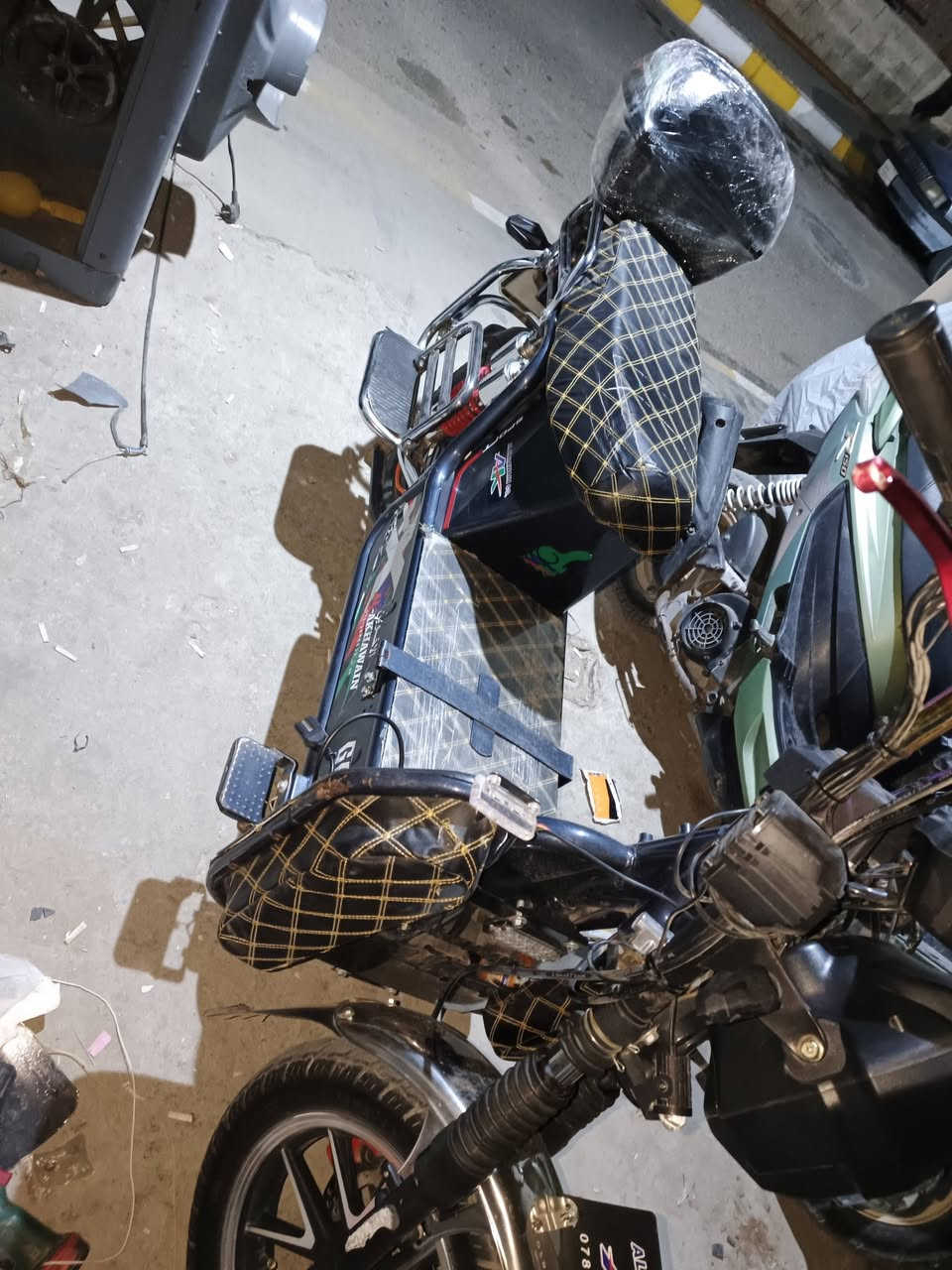 السلام عليكم ماطور الاخوين موديل 25 بطاريات جدد هيوشه 1/1انشدت السعر 550 وبي مجال ***********
