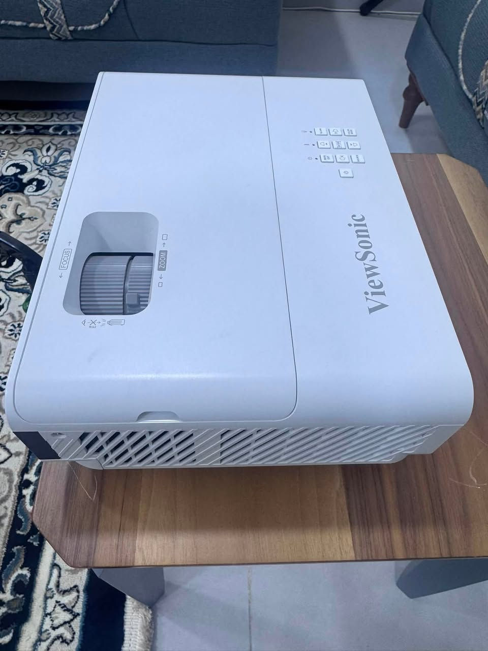 للبيع استخدام جدا قليل نظافة 100‎%‎
PX749-4K
جهاز عرض منزلي بدقة 4K بقوة 4000 لومن ANSI

من ارقى الاجهزة للعرض السينمائي 
الجهاز مستورد شخصيا من امريكا 
يباع مع العارضة ماركة omega الفاخرة 
مع استاند 
مع كامل ملحقات الجهاز 
مواصات الجهاز مع الصور كاملة في المنشور 
للاستفسار 
المراسلة على الرقم :***********
العنوان : كربلاء
