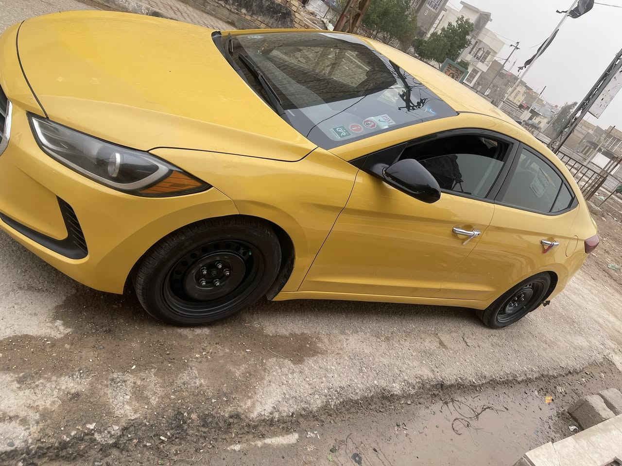 الانترا موديل 2017امريكي ضربته خشم البنيد بدون دواخل وبدون تبديل الديوانيه مركز السعر

125$ وبيهه مجال حك الجيه
***********
