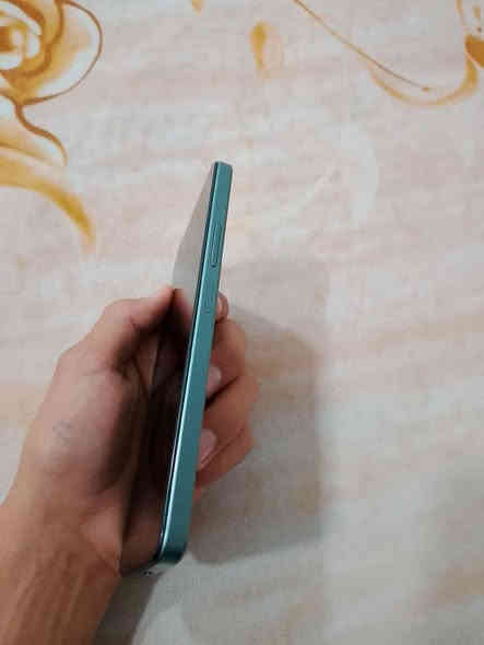 للبيع أو مراوس اب ايفون 8 أو اي جهاز 
جهاز للبيع.  بوكو c61. ذاكره 128 داخليه 6.  
:: جهاز جديد مستخدم 5ايام فقط كامل مع الملحقات:::
            /////(سعره 90  بي مجال قليل )/////
     مكاني شهربان الأحمر قرب ملعب الأحمر   للاتصال.             ***********.
