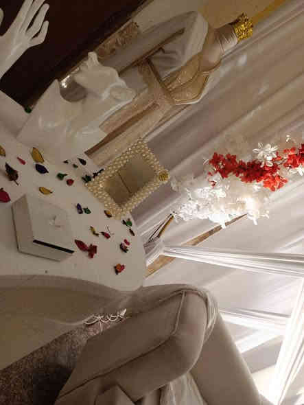 سلام عليكم كوشات للبيع المكان بغداد الشعب  نضافه ٩٠%
4 كوشات كامل التفاصيل 
***********
