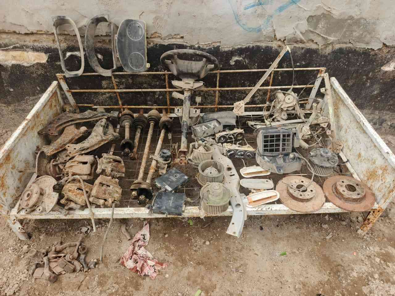 غراض سي كي تفصيخ ابيع شلع الي يفيدنه بسعر مناسب اخو البلاش مكاني بابل محاويل ***********
