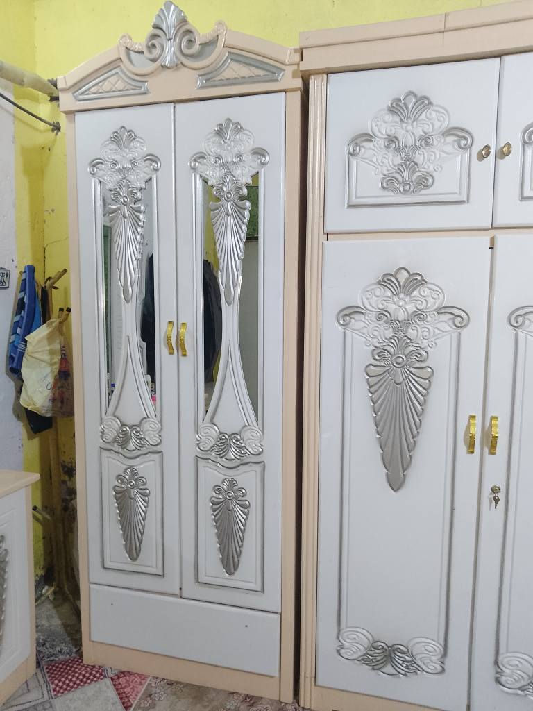 السلام عليكم عرفه عراقيه نجاره  تصميم تركي  6باب طابقين  نضيفه كلش مكاني ناصريه حي اريدو  ***********
