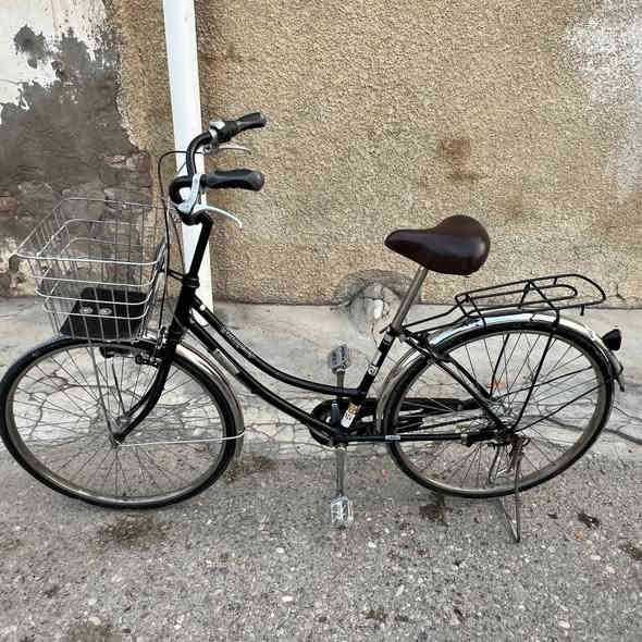 بايسكلين للبيع
البايسكل الأسود كير داخلي 3سرع حجم 26 السعر85وبيه مجال البايسكل الأسود كير سبع سرع حجم 27 السعر 75وبيه مجال للاستفسار اتصل عل رقم ***********او خاص
