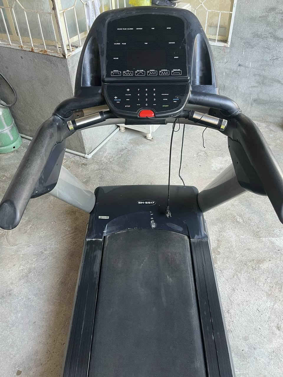 سڵاوی خوداتان لێبێ بەڕێزان 
ئەم جیهازی ڕاکردنە بۆ فرۆشتن ساڵێکە کڕدراوە خاوێن و بعەیبە
شوێن سەنگەسەر 200و هەندێ مجال
هەتا کێشی 200کیلۆ ئەبێ
بەرزو نزم ئەکرێ وەک ئەوەی بەهەورازا هەڵگەڕێی 

ئێوە بەڕێزیش لەنامە ئەشیاکانتان بنێر لەخزمەتاناین


**إذا كنت صاحب هذا الإعلان وتريد حذفه لأي سبب، رجاءا أرسل رسالة إلى الدعم الفني**