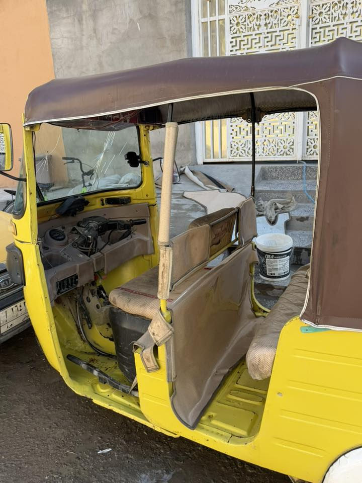 19متاح شهر
11

تكتك كاملة ركبة جديدة كلشي جديد بيه مجفته جديد عمبار جديد فلنجات بانزات كلشي جديد وشركة 
لونها اصفر مصبوغة ليموني لون مميز 

رقم انكليزي بسمي ثاني يوم تحويل 
سعر ٥٥٠٠ قفله بدون  عمله 

بكاني بعقوبة التحرير 
***********
