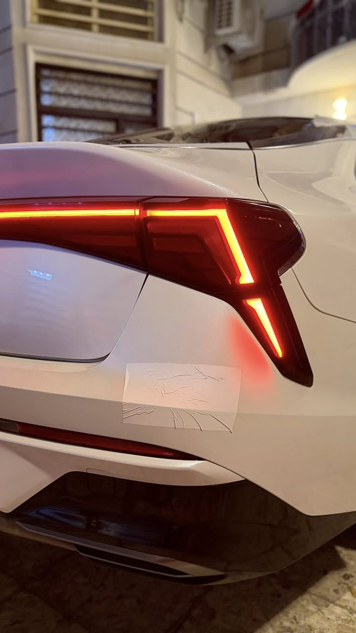 السلام عليكم للبيع k5 2024 خليجي وكالة الدوليه العراقيه سياره كفاله عامه بعدهي بحالة الزيرو سياره ع ايد وحده رقم بغداد بأسمي تحويل ثانيوم هزه جديده سياره فول عده البنوراما بعدهي بفابلون الشركه بيها داخلها بعده بحالة الوكاله سياره بصمه كرسي كهرباء بكلايت LED حساس امامي خلفي مرايه تعتيم سياره بيانو بلاك شاشه متصله ايل كار بلي تشغيل عن بعد صندوق ذكي ترحيب عند القتراب سياره مدوشمه كشنات وارضيه السعر 218 وبيه مجال
 العنوان بغداد تقاطع الدرويش حي التراث
الاتصال ***********
