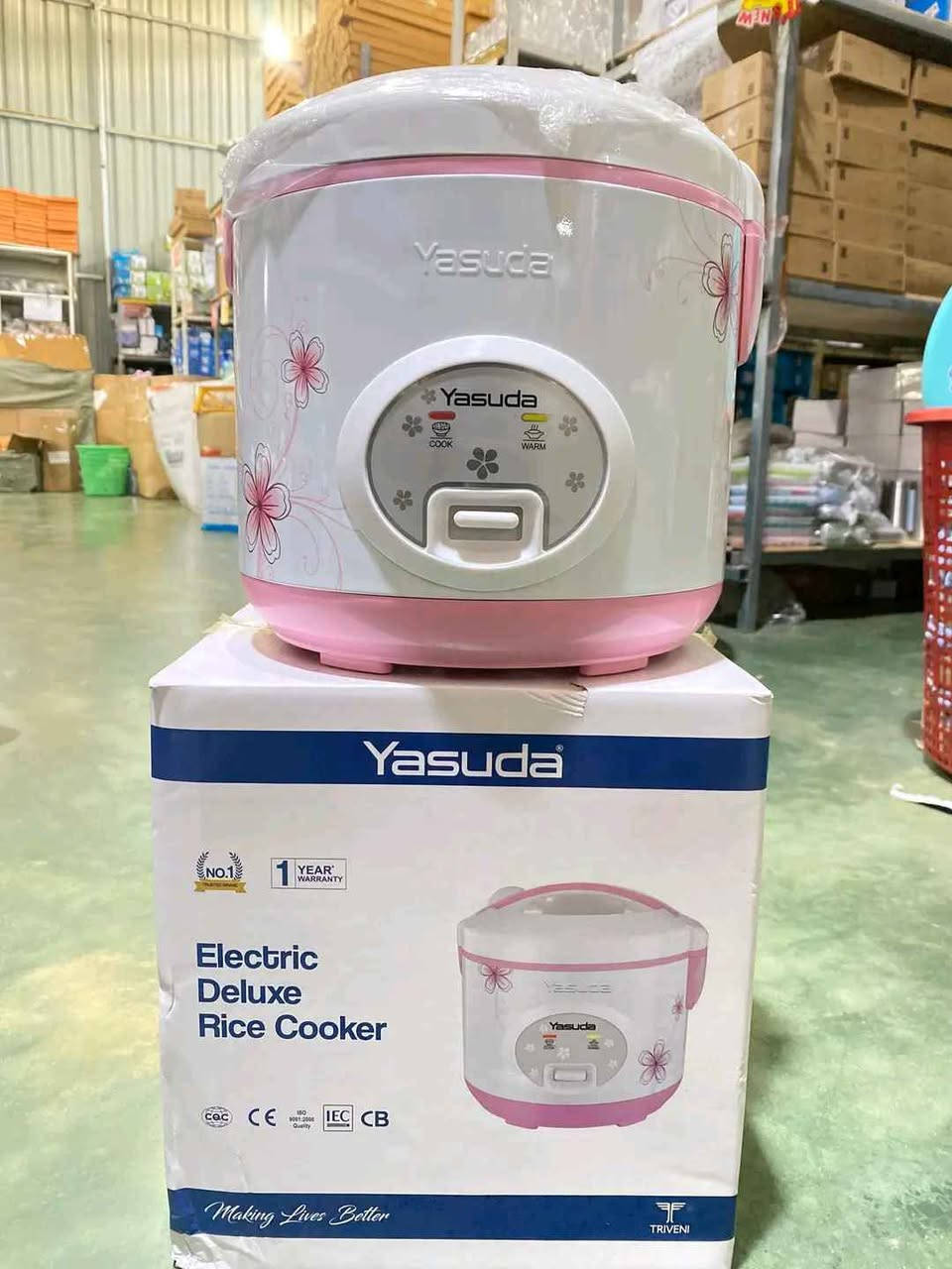 الف رحمه على روح امه وابو الي يعلقلي هذا باب رزقي الوحيد 
قدر تمن كهربائي ياسودا 5 لتر – 900 واط
طبخ الرز الأبيض والبسمتي بجودة مثالية.
تحضير الرز البخاري والرز المتبل.
مناسب لطبخ كميات كبيرة للعائلة.
يمكن استخدامه لطهي بعض الأطعمة مثل الشوربات أو تبخير الخضار.
مثالي للاستخدام المنزلي أو في المطاعم الصغيرة.

المميزات

سعة كبيرة 5 لتر مناسبة للعوائل الكبيرة.

قدرة كهربائية 900 واط لأداء سريع وتسوية متساوية.

جهد كهربائي 220 فولت – 50 هرتز.
وعاء داخلي مطلي بطبقة مانعة للالتصاق لسهولة التنظيف.
خاصية الطهي التلقائي مع التحويل التلقائي إلى وضع الحفاظ على السخونة.
نظام أمان مدمج (Safety Devices).
غطاء علوي مع فتحة لتفريغ البخار.
هيكل خارجي متين مع تصميم أنيق بلون أبيض وردي.
سلك بطول 150 سم لمرونة أكبر في الاستخدام.
محتويات الصندوق
للحجز والاستفسار مراسلة الصفحه تتوفر خدمة توصيل لجميع المحافظات سامراء, صلاح الدين


**إذا كنت صاحب هذا الإعلان وتريد حذفه لأي سبب، رجاءا أرسل رسالة إلى الدعم الفني**