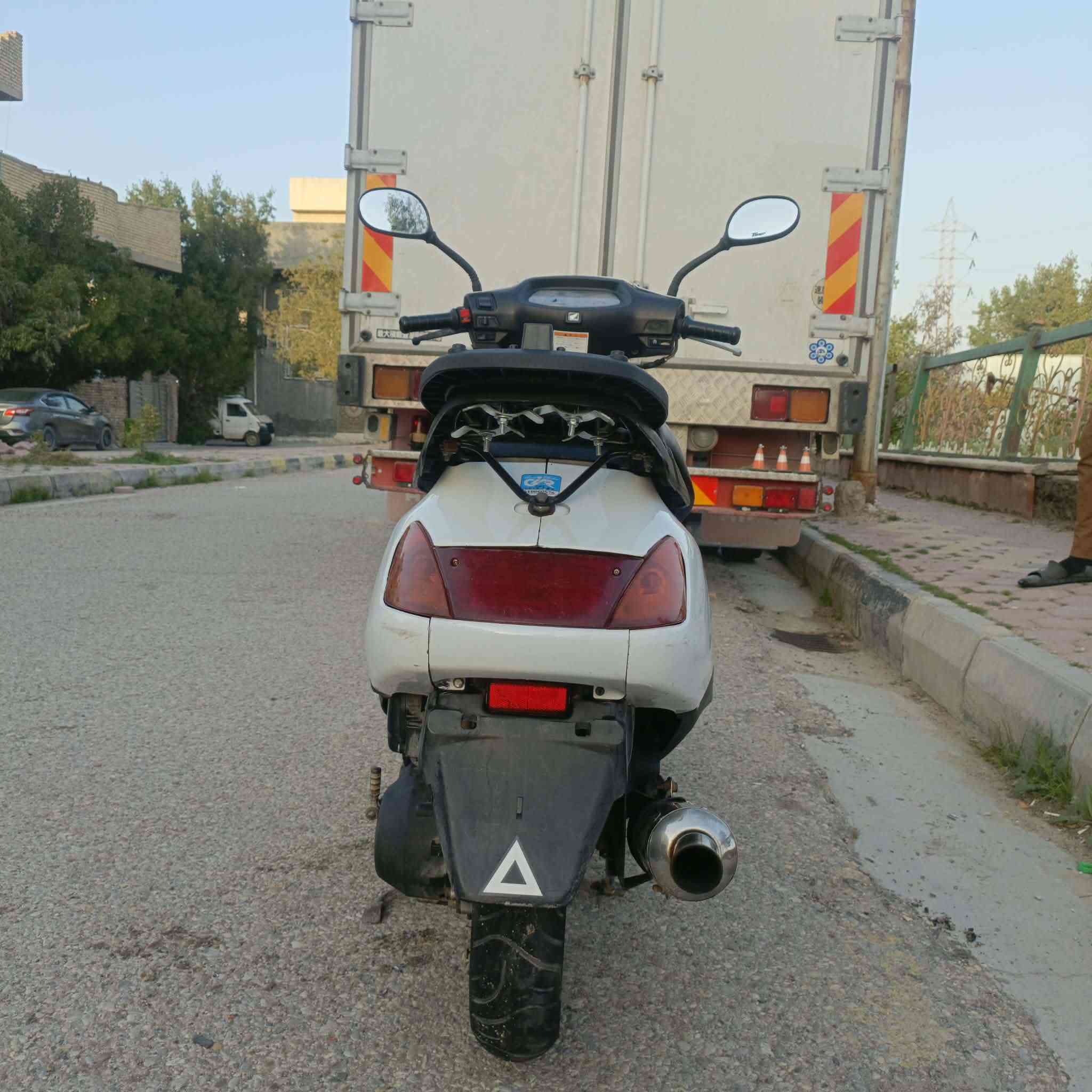 سبيسي ياباني مفتوحة رايمر كفر اصلي
مكينة ناعمة صالنصة رياضي تريد البلادية هم موجودة سلف
 وهندر بيها نقص بريك امامي فقط مادري شبي 
مكاني كوت داموك ال150
***********.                      سعرها 750 وبيها مجال
