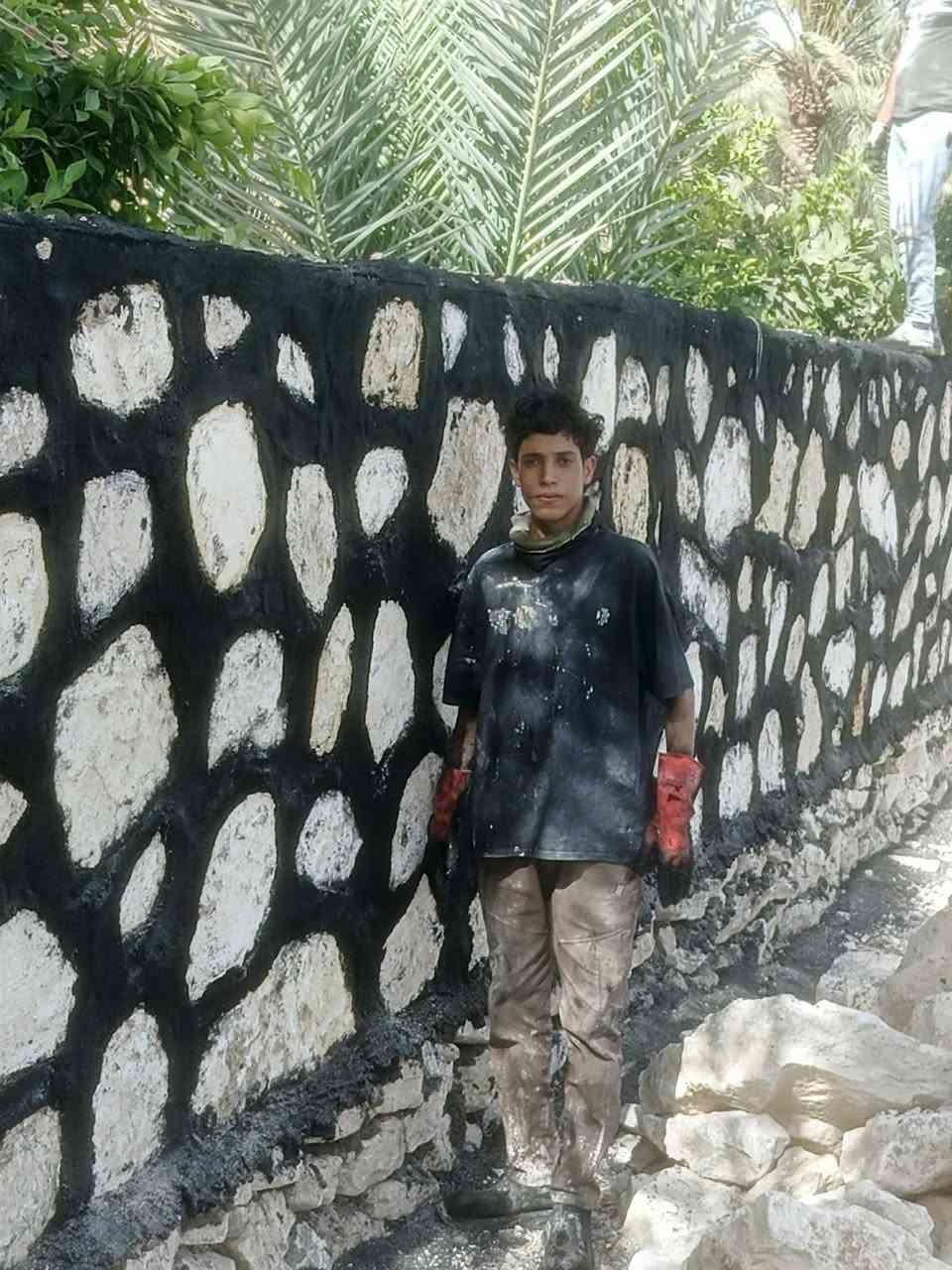 سلام عليكم بناء حجر كرسته وعمل شغل حلو استفسار خابرني ***********
