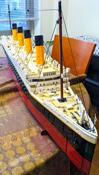 ليكو LEGO Titanic 10294 نسخة ضخمة ومذهلة عدد القطع: 9090 قطعة 🧱 الطول:...
