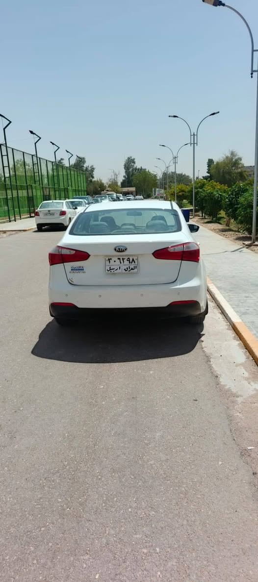 سيراتو خليجي 2013
محرك 1600
كير محرك صدر تبريد كفاله
تحكمات استيرن 
اشاير بالمري 
تخم تاير جديد
بيها تبديل بنيد وبارد بالباب شويه
السعر 92 ورقه
المكان النجف ***********
