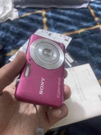 سوني W710 • 16.1 ميگابكسل • زوم 5x