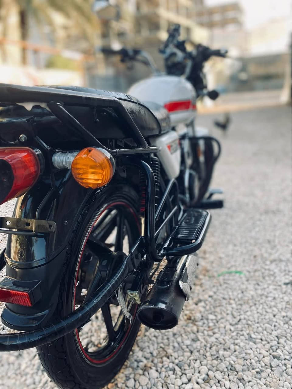 للبيع او المراوس
دايون نفخ موديل 21 طالعه بشهر ال10 
محرك 200cc دراجة حلوة ونضيفة مال طالب مدرسة 
اوراق (اصولي) كاملة بوجهك للترقيم 
اكاتبك يم مكتب حسين 
السعر 1250 وبيها مجال 
*********** للاستفسار
