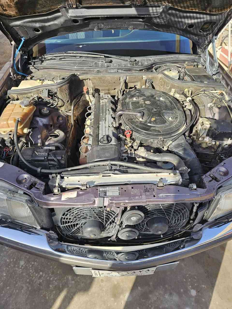 سلام عليكم 
مارسدس جامبو باب قصير
سياره مكفوله من الضربه ما عدا القماره والجتوف مال جاملغات الخلفيه كلير  سياره موديل1991 كير ومحرك واكسل مكفولات محرك 300قبق اسود صدر امامي خلفي جديد تخم تاير جديد منضومة بانزين جديده جام كهربائي اربعتهن ادامه كامله عل سياره من الدعاميه للدعاميه بلاديه واير بيها ما مزلوغ السياره جانت مضمومه 
***********
