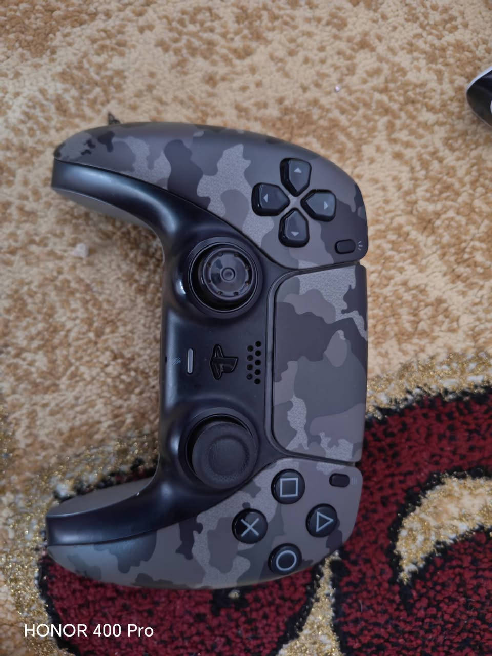 🎮 للبيع بلايستيشن 5 سليم (PS5 Slim)
- استخدام قليل جدًا وحالته ممتازة.
- مع يد تحكم (Joystick) إضافية.
- مع ستاند للبلايستيشن.
- الأقراص:
  - PES 2021
  - PES 2018
  - PES 2015
  - FIFA 20
  - FIFA 18
- بالإضافة إلى حساب فيه EA SPORTS FC 26.

💰 السعر: 775 ألف دينار عراقي، ويوجد مجال بسيط بالسعر للجادين.

📞 للاستفسار والتواصل:
***********
ملاحظة توصيل ماعندي مكاني الانبار القائم
