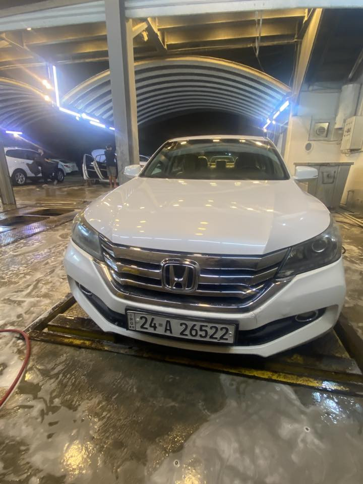 السلام عليكم للبيع هوندا اكورد خليجي 2015 رقم دهوك
مكينه 2500/ 4 سلندر
سياره جاهزه مابيه اي نقص والحمدالله. للاستفسار اتصال فقط ***********
