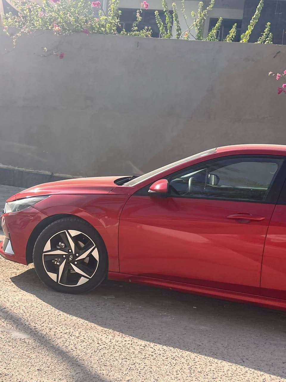 من رخصت الادمن النترة 21ماشية 64محرك دوش2000بدون ايرباك مواصفات عادي سيارة جديدة بدون نقص السعر 140وبي مجال المكان شارع فلسطين
