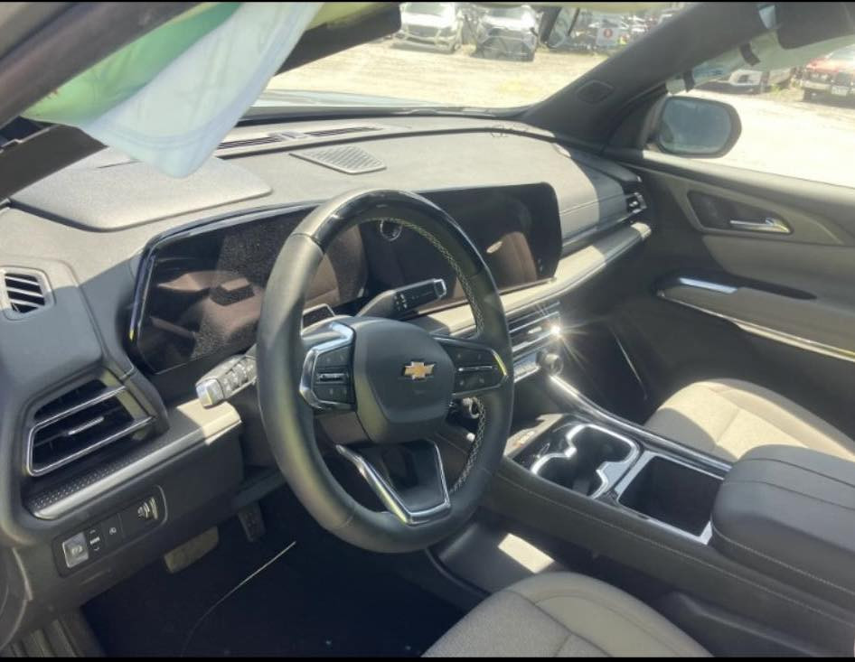 ترافرس 2025 Lt بانوراما فول الفول
رقم اربيل بأسمي

مغلفة ppf بالكامل 

ويل حجم 20

محرك 2.5 تيربو

مواصفات معروفة وداخل مخمل لونين

الحادث مثل ماواضح بالصور تعمير درجة اولى بدون تبديل 

السعر 370 يعني 3 دفاتر و70 ورقة وبيهة مجال جدا بسيط 

***********
