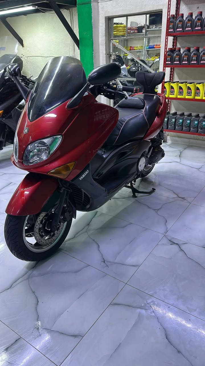 سلام عليكم تي ماكس 2008 لون احمر ماشيه26 بيها تجوه دراجه كفاله عامه ***********
