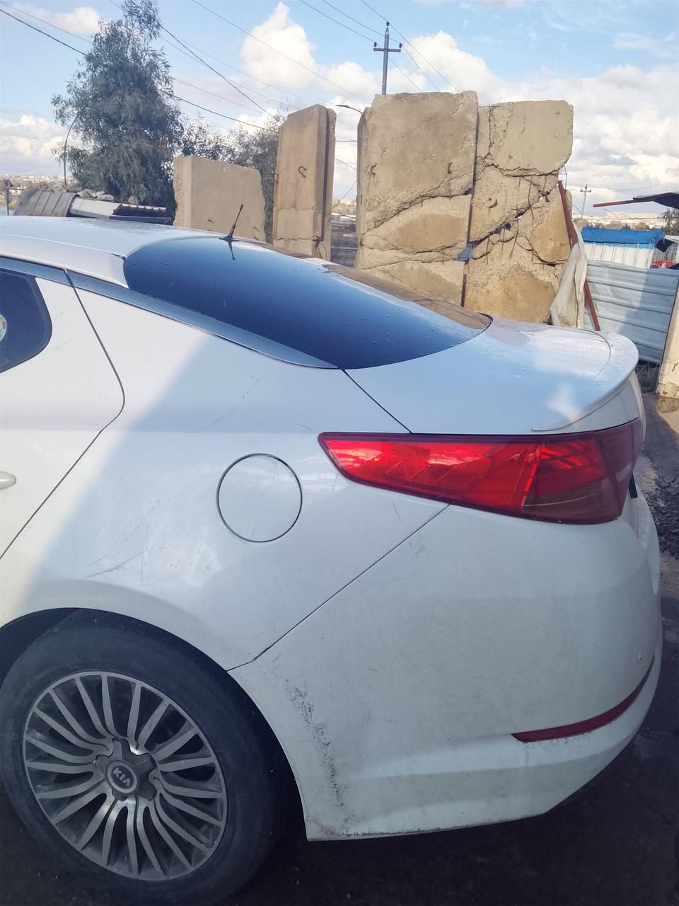 اوبتما 2011  رقم دهوك شرط التحويل
كلين بدون ضرر بالداير صبغ شبر  اثر شخط 
محرك كير طخم شرط جديد 
السعر 115$ وبيها مجال 
***********
