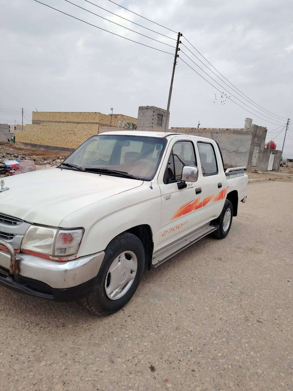 السلام عليكم البيع جمره موديل 2004 مالت جني تخم تاير جديد حداديه جديده كهربايات كلها مكفول مكينه لا تنقص ولا تبخر خير من الله تبريد شغال الرقم البصره تحويل مباشر ثاني يوم  سنويه مجدده 2028 السعر ٩٣ وبيها مجال مكان ميسان المجر الكبير الستفسار على هاذ الرقم *********** مكلف بل نشر
