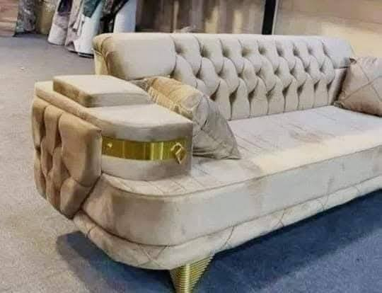 🛋️ ​🛋️ عرض الموسم: الفخامة والمتانة بـ 75 ألف فقط!
​جدد بيتكم بأحدث موديلات التخم والديوان العراقي بمواصفات "درجة أولى" وسعر لا يقبل المنافسة.
​✨ لماذا تختار منتجاتنا؟
​الهيكل الخشبي: مزيج من خشب الجاو والروسي الأصلي لضمان القوة.
​القاعدة: بلوك أسود سمك 16 ملم (تحمل عالي جداً).
​الحشوة: إسفنج مميز (ضغط عالي) لراحة تدوم طويلاً.
​القماش: أرقى أنواع الأقمشة التركية بألوان وملمس عصري.
​🛡️ ضمان حقيقي
​نحن نثق بما نصنع، لذلك نقدم لكم ضمان لمدة خمس  سنوات على كافة الموديلات.
​🚚 التوصيل؟ علينا!
​لأهالينا في النجف الأشرف، التوصيل مجاني تماماً حتى باب الدار.
العنوان نجف سايدين نصر ميلاد معرض تبارك الرحمن *********** 
ما عليك فقط تتصل واحنة نجيك للباب ناخذ القياسات النجف, العراق
