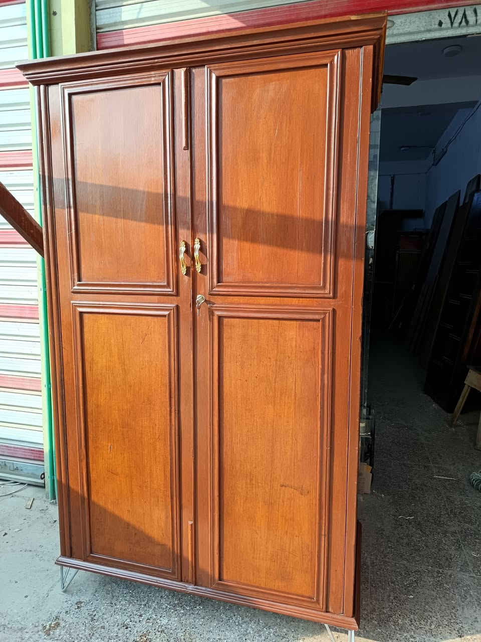 السلام عليكم ورحمة الله وبركاته
كنتور بابين تسكام جاهزه ومصبوغ
السعر ١٢٥
حي النصر ***********
