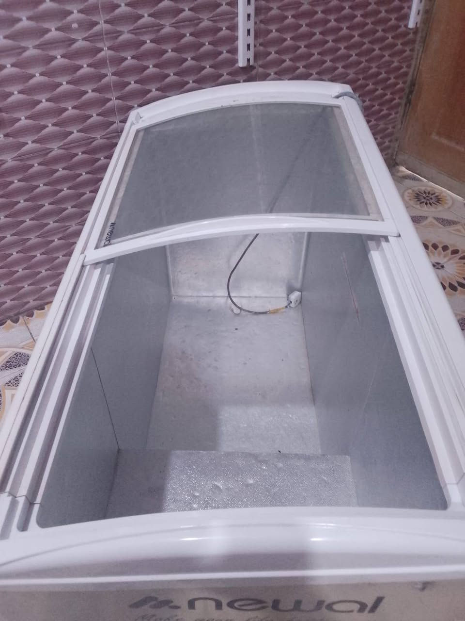 عارضه للبيع شرط الشغل 
ونظيفه    السعر 350 وبيها مجال 
شاشة سيارة شغاله وشرط الفحص واستعمال قليل 
سعرها 50 الف.   للاستفسار هذا الرقم ‏‪0775 041 6336‬‏

