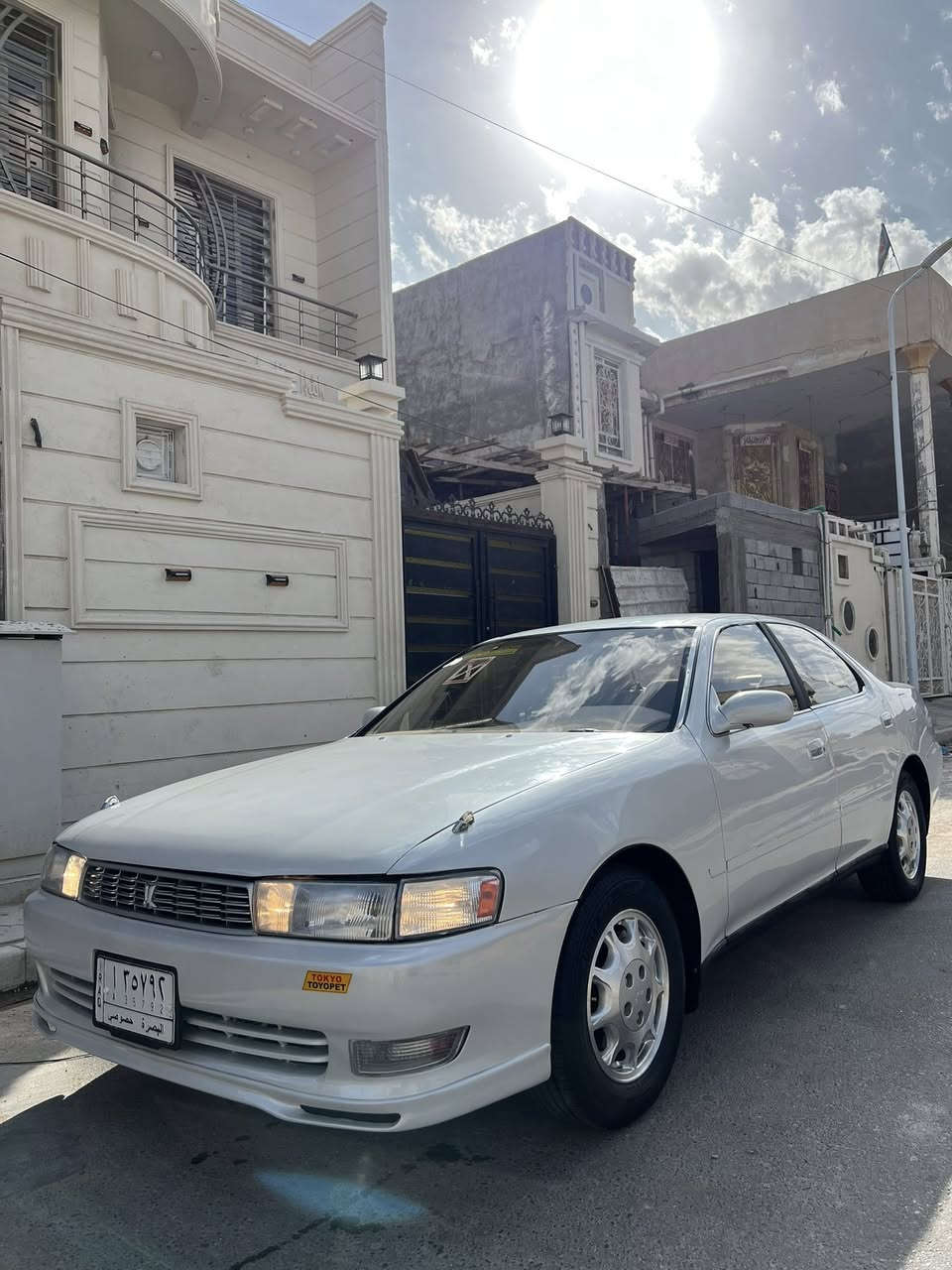 سلام عليكم.  كرسته. مديل. 94 دخول جديد مزاد كمركي شرط تسجيل جديد. سنويه لل28 تحويل ثاني يوم. كفاله كص وضربه ونغل جثه وكفاله من قطرت الزنجار والخياس. مرشوشه جماله اثر جراد. بسبب الوكفه وكفاله من أي عيب شرعي. مكينه ثنين ونص بلاد مكينه وكير وحداده. ميه بل ميه. كهربائيات وباتري وتخم تاير. جديد تبريد ثلج. سياره جديده مكاني. بصره.  سعره. 84.  أربعه وثمانين. وبيه مجال للشراي.  ***********.
