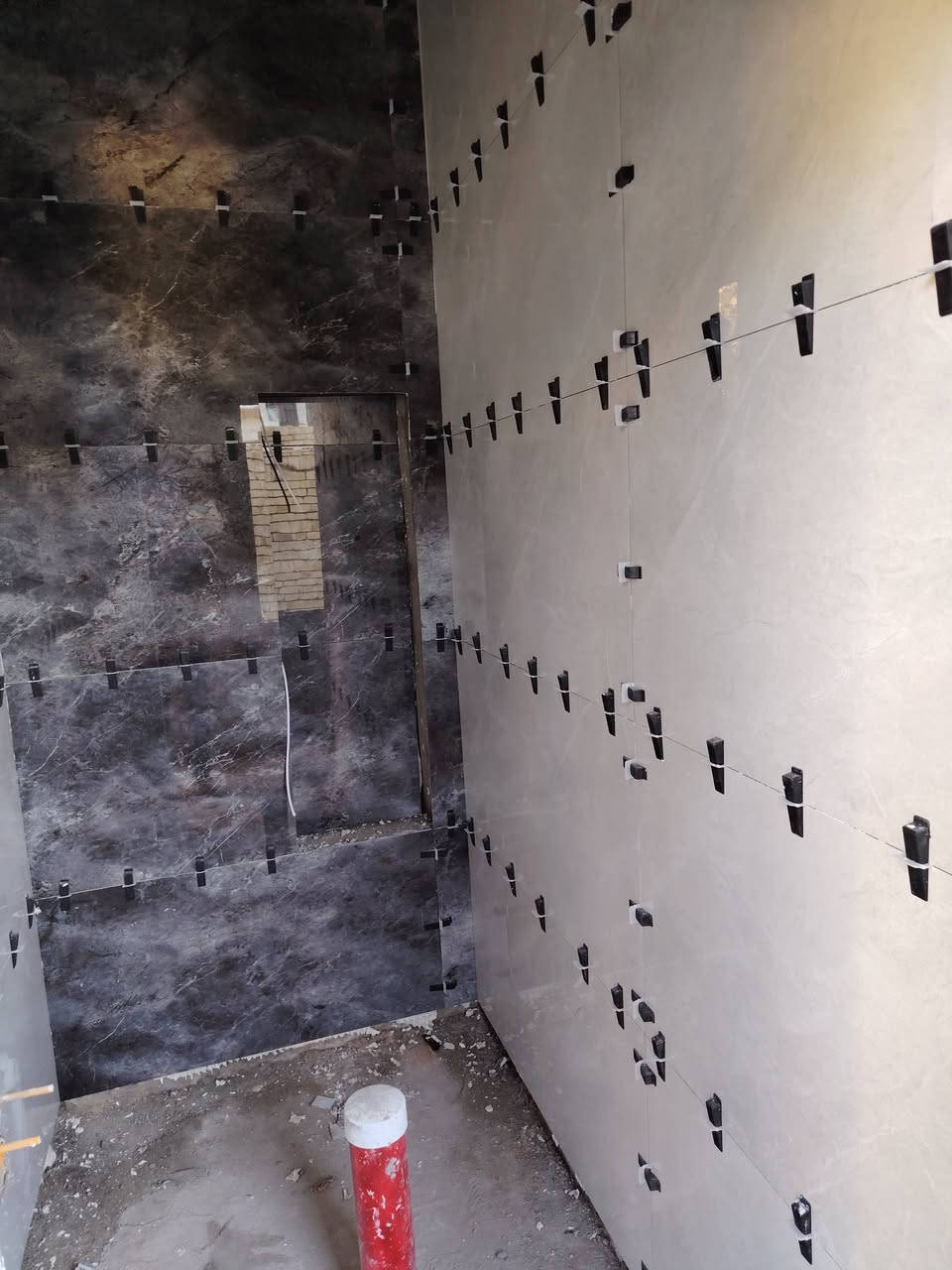 السلام عليكم
خلفه سيراميك وكاشي ومرمر والواح بورسلين شغل درجه اولى التزام ف العمل دقه عاليه استلام مهندس متواجد في بغداد
*********** وتساب
