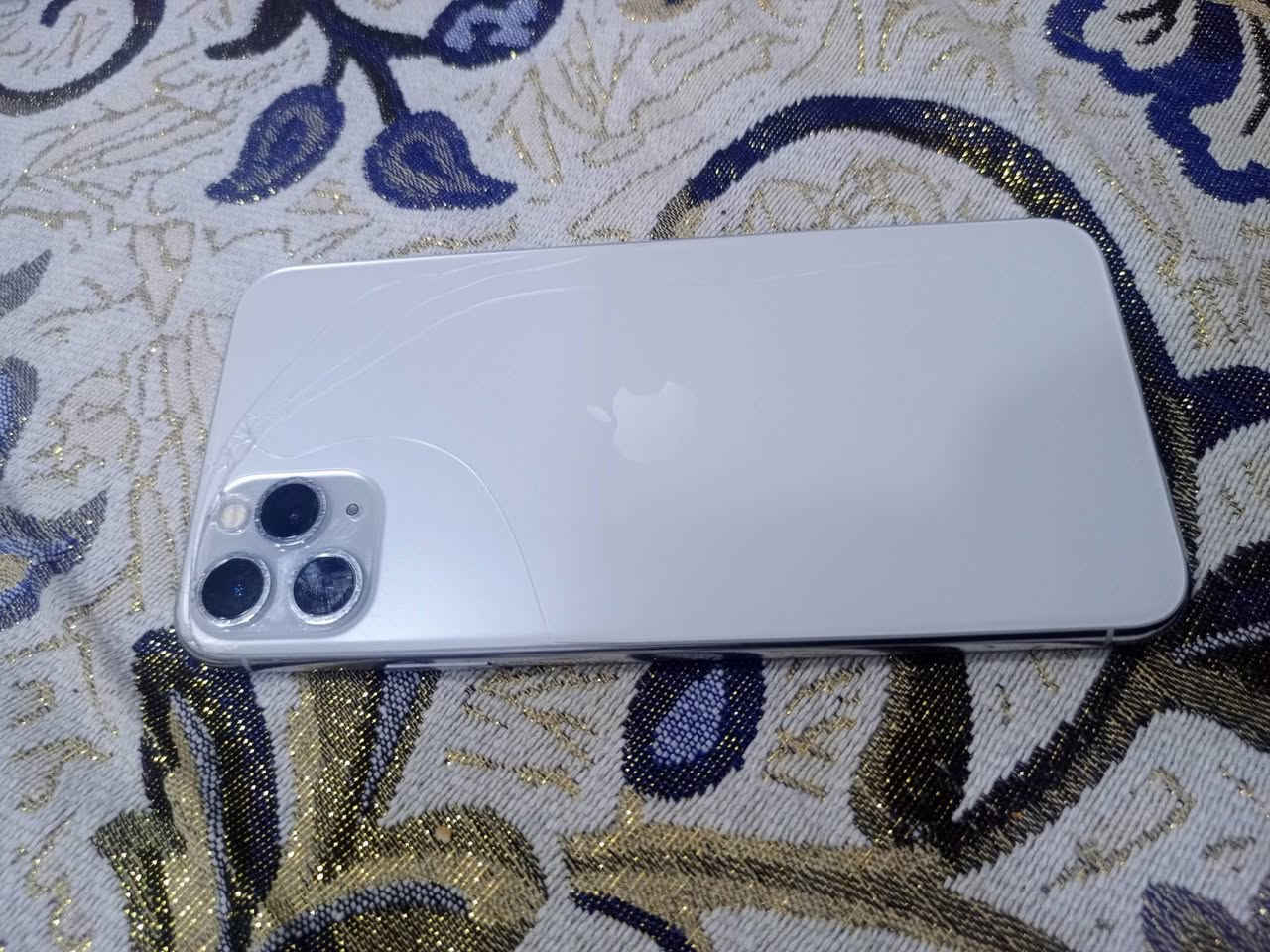 ايفون ١١ برو ماكس شاشه اصليه ضهر مكسور فقط بطاريه مبدله وفطر بزاويه مال لمس ماماثر ذاكره ٢٥٦ قطاره بشحن تك سيم لون ابيض السعر ٢٠٠ الف ومجال قليل


**إذا كنت صاحب هذا الإعلان وتريد حذفه لأي سبب، رجاءا أرسل رسالة إلى الدعم الفني**