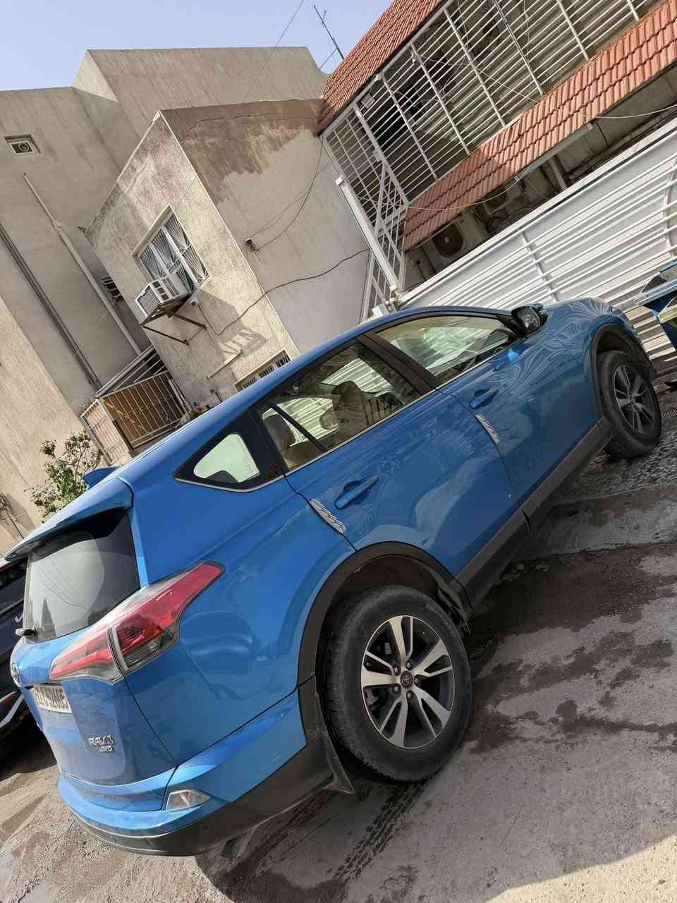 ‏راف فور 2018 خليجي
‏شركة ساز. ماشية  63,000 كيلو
‏بيها صبغ باب خلف السكن او جاملغ خلفي 
‏ السعر ١٦٥$
***********
