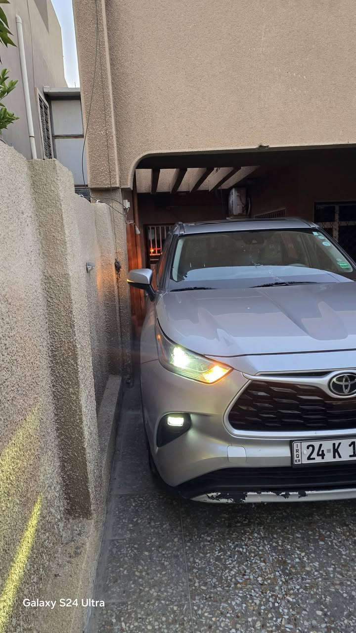 هاليندر 6 سلندر، فول مواصفات XLE AWD، حادث بسيط جدًا فقط دعامية خلفية جديدة. لوك رقم شمالي. عنوان بغداد دورة 
هاتف ***********
