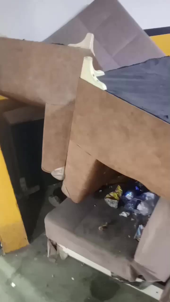 سلام عليكم اخوان عندي غراض للبيع غير ذني بعد ميز مال مكتب اتوقع  للبيع


**إذا كنت صاحب هذا الإعلان وتريد حذفه لأي سبب، رجاءا أرسل رسالة إلى الدعم الفني**