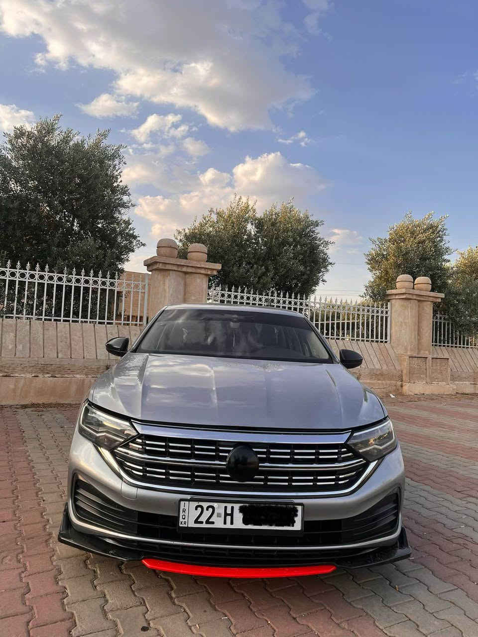 Jetta 2022 S
سەیارەکە چالمغی پێش و چاملغی چاملغی پشتی سبوغە لەگەڵ روبع بۆنیدی بێ داخلیە سەیارەکە ئێرباگ سووکان تەقیە سیستەمە سەیارەکە S گێر تۆماتیکە مەکینە ١٥ تۆربۆیە گێچ ئەلکترۆنیە ئیکۆ نۆرماڵ سپۆرتە سەیارەکە سویچە 
58هەزار رۆشتووە سەیارەکە
گێر و مەکینە و کارەبایاتی بە شەرتە 
سحری ١٣٣ وەرەقە و مەجالێ برایانە
***********
0750 492 1984 أربيل, العراق
