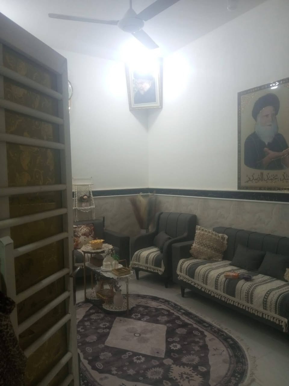 بيت للبيع رقم
مساحته ١٠٠م طولاني طابق واحد
بيت جديد ونظيف بناء حديث
للاستفسار الاتصال ع الرقم ***********
