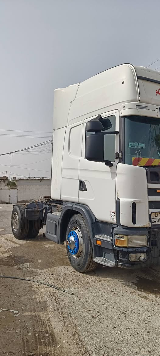 سلام عليكم سكانيه موديل 2002 
مكينه جديده كير اكسل وشاصي كفاله 
سنويه صاقطه 5سنوات وراعيهة موجود 
رقم اربيل مكان السيارة بغداد السعر 110 وبيهة مجال للطيبين الاتصال على الرقم ‏‪***********‬‏
